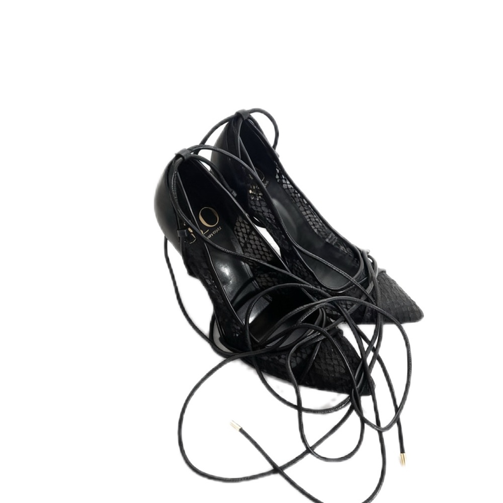 Jennifer Lopez Black Lace-Up Heels